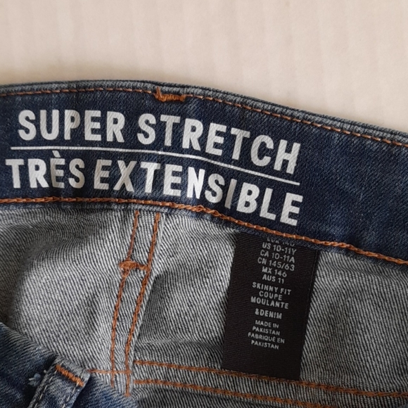 H&M Super Stretch Youth Denim pants. - Picture 3 of 4
